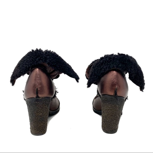 FENDI Vintage Metallic Leather Shearling Boots - Picture 3 of 8